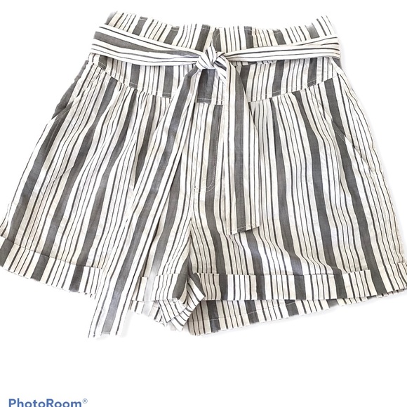 La Vie Rebecca Taylor Corded Striped Shorts - Picture 4 of 11